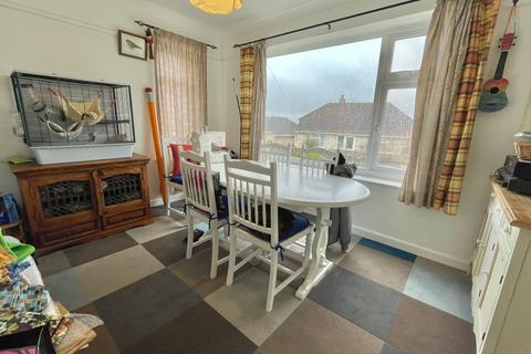 3 bedroom detached house for sale, Lakeside Gardens, Weymouth