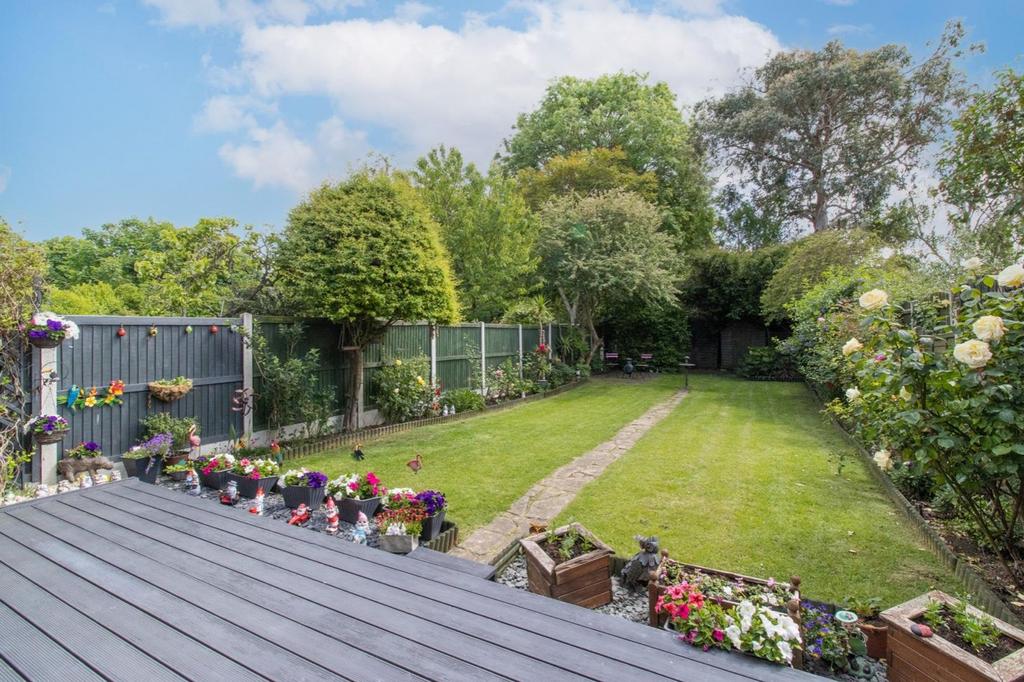 Ramsgate Road, Broadstairs, CT10 4 bed semidetached house for sale £