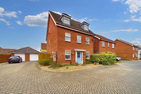 5 bedroom townhouse for sale, George Road, Thetford