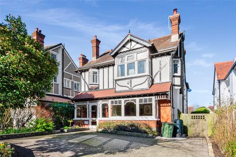 34 Brambledown Road, Wallington, SM6 0TF