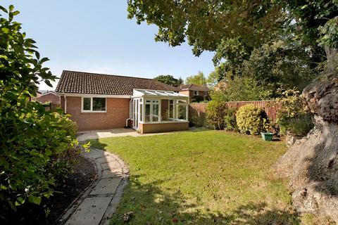 2 bedroom detached bungalow for sale, St. Thomas Close, Bovey Tracey, TQ13