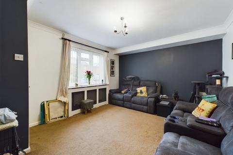 3 bedroom semi-detached house for sale - New Road, Chelmsford, CM3