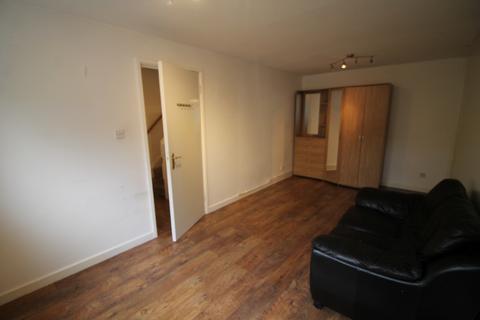 4 bedroom terraced house for sale, Cundy Road, London, E16