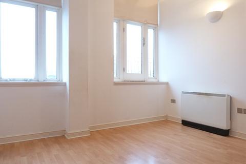 2 bedroom apartment to rent, College Street, Worcester