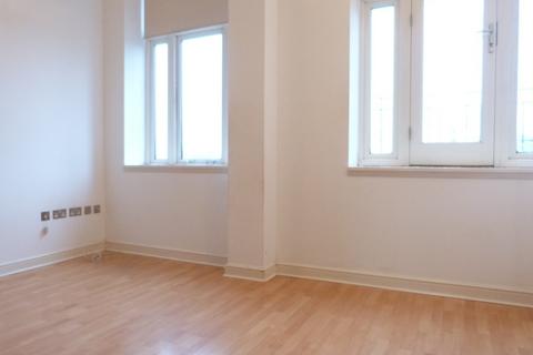 2 bedroom apartment to rent, College Street, Worcester