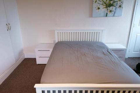 1 bedroom in a house share to rent, Room 2, 23 Holly Road, Retford