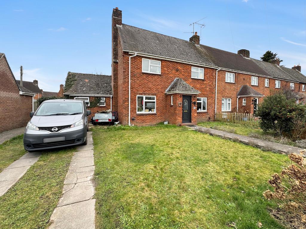 Ferris Mead, Warminster 4 bed end of terrace house for sale £325,000
