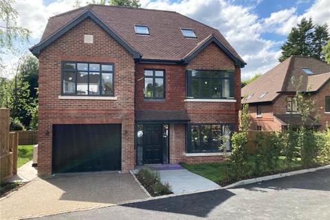 5 bedroom detached house for sale, Shelvers Way, Surrey KT20