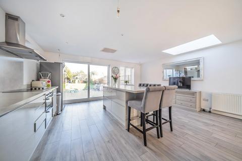 14 Fermor Road, Crowborough, TN6 3AN