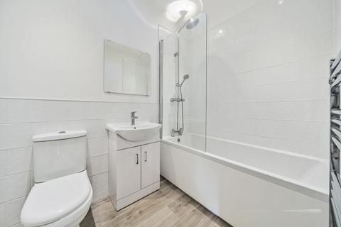 14 Fermor Road, Crowborough, TN6 3AN