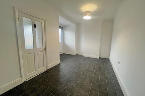 3 bedroom terraced house to rent - Connaught Road, Middlesbrough