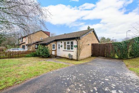2 bedroom semi-detached bungalow for sale - Beale Close, Cardiff