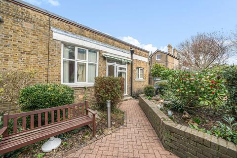 1 bedroom ground floor flat for sale - Cambridge Road, Southend-On-Sea, SS1