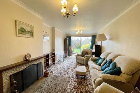 15 Allestree Drive, Grimsby, DN33 3DX