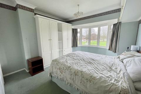 15 Allestree Drive, Grimsby, DN33 3DX