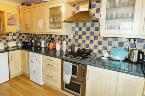 6 Blenheim Close, Tamworth, B77 2BL