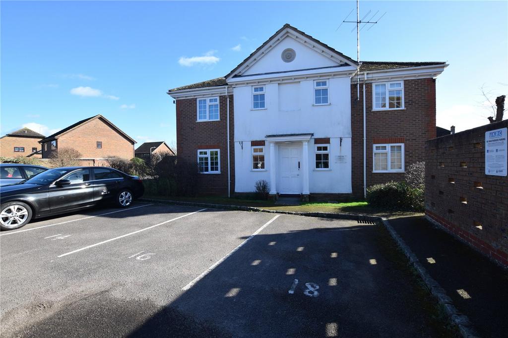 Kingfisher Way, Bicester OX26 1 bed apartment £875 pcm (£202 pw)