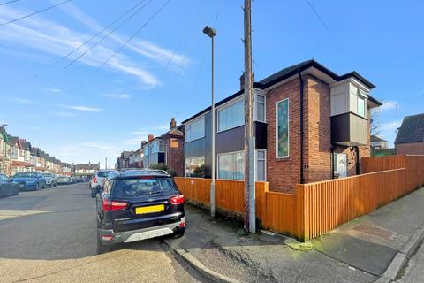 3 bedroom semi-detached house for sale, Harley Street, Scarborough YO12