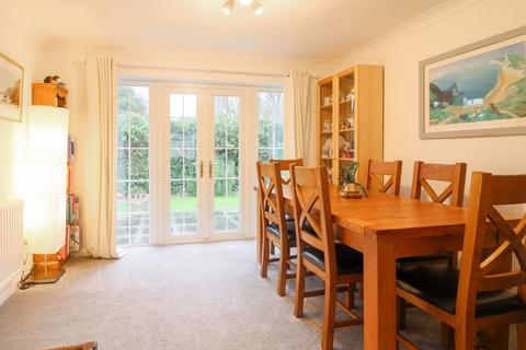 3 Byron Close, Canterbury, CT1 1XN