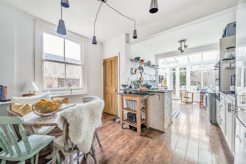17 Balmoral Road, Gillingham, ME7 4PY