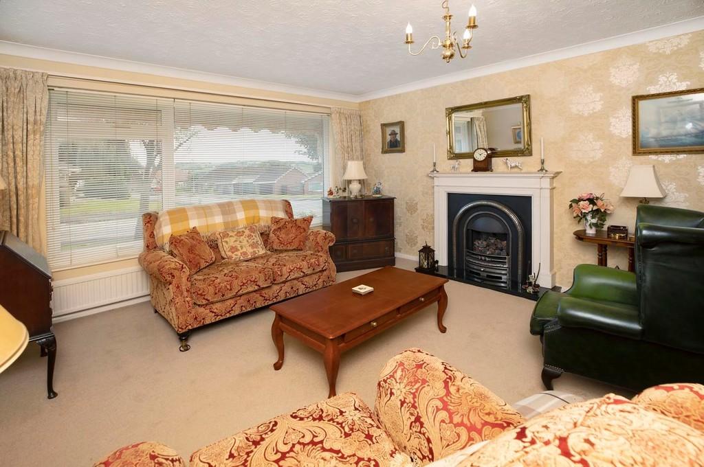Grange Park, 2 bed detached bungalow for sale £425,000