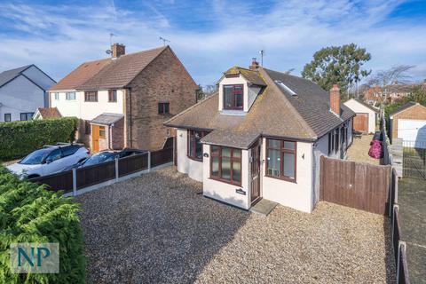 3 bedroom detached house for sale, East Road, Colchester CO5