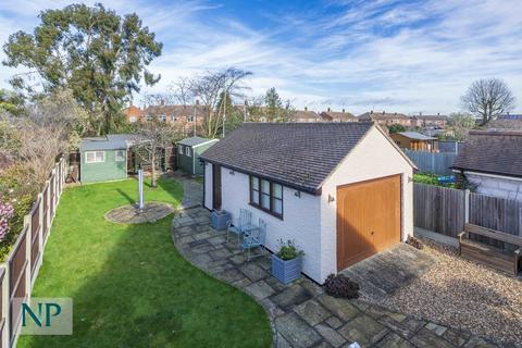 3 bedroom detached house for sale, East Road, Colchester CO5