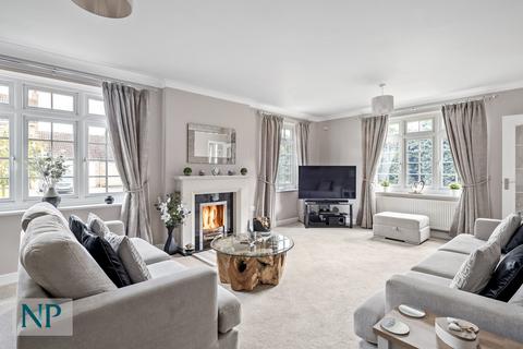 3 Broad Oaks, Leavenheath, Colchester, CO6 4UJ