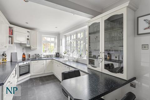 3 Broad Oaks, Leavenheath, Colchester, CO6 4UJ