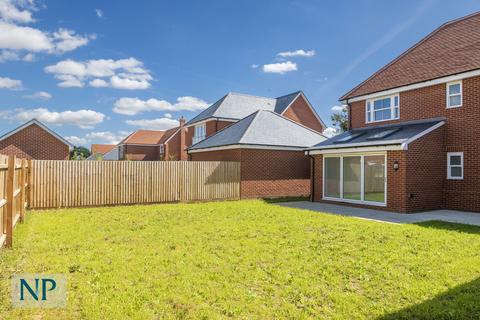 4 bedroom detached house for sale, Colchester CO7