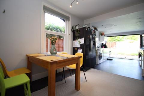 21 Chafen Road, Southampton, SO18 1BD