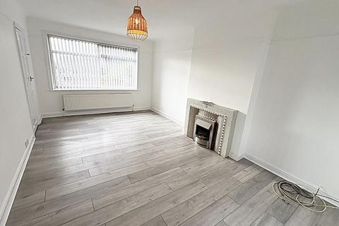 3 bedroom detached house to rent, East Lancashire Road, Manchester