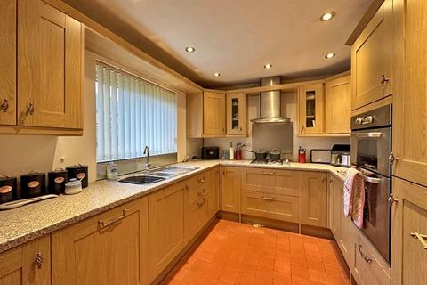 3 bedroom terraced house for sale - Dean Road, WOMBOURNE