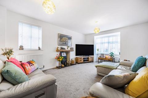 125 Camp Road, Upper Heyford, Bicester, OX25 5BP