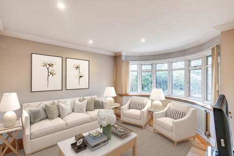 16 The Horseshoe, Coulsdon, CR5 2AS