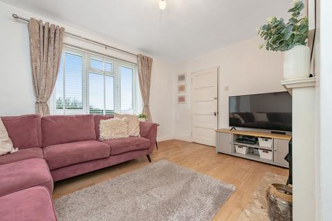 9 Admirals Walk, Coulsdon, CR5 1BR
