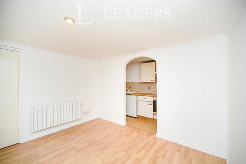 Studio to rent, Lower Rock Gardens, Brighton