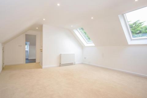 3 bedroom detached house to rent, Becton Lane, BH25