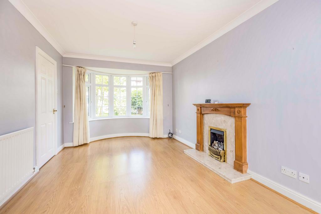 Meadow Lane; Trentham; ST4 3 bed semidetached house £850 pcm (£196 pw)