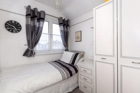 134 Brixham Road, Welling, DA16 1EJ