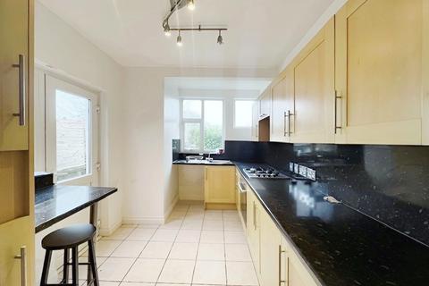 3 bedroom semi-detached house to rent, Nevill Road, Hove