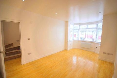 3 bedroom flat to rent, LONSDALE AVENUE, WEMBLEY, MIDDLESEX, HA9 7EW