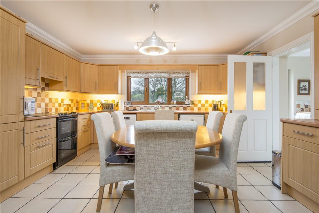 Kitchen / Breakfast Room