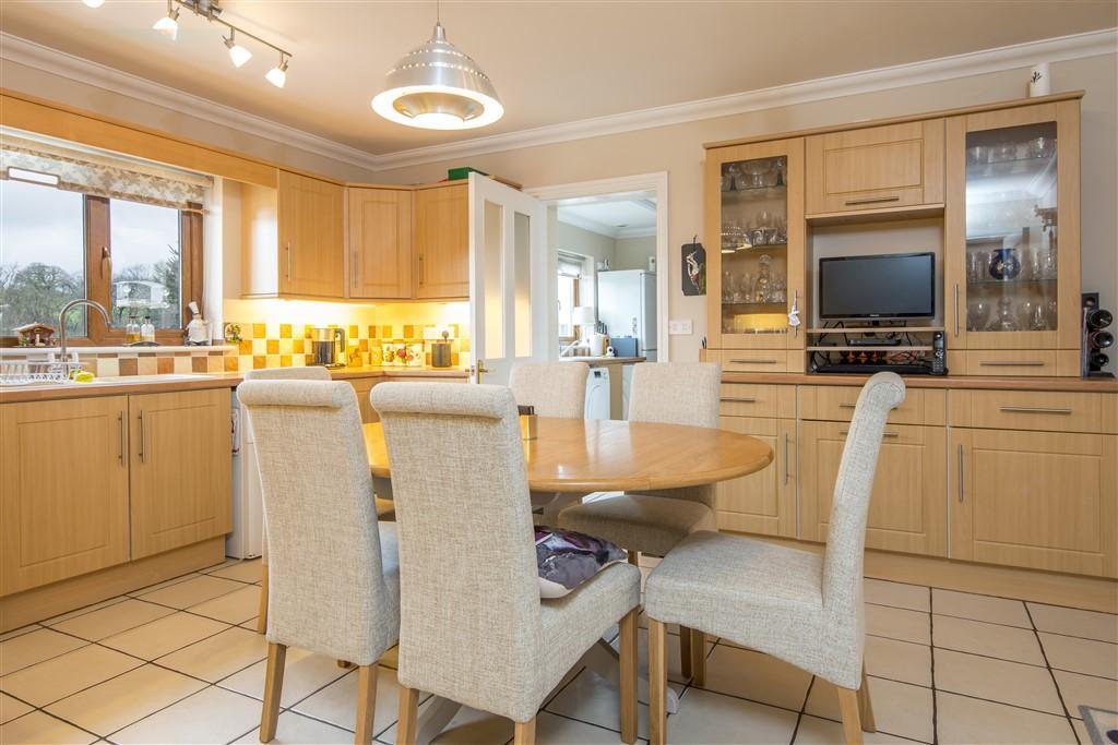 Kitchen / Breakfast Room