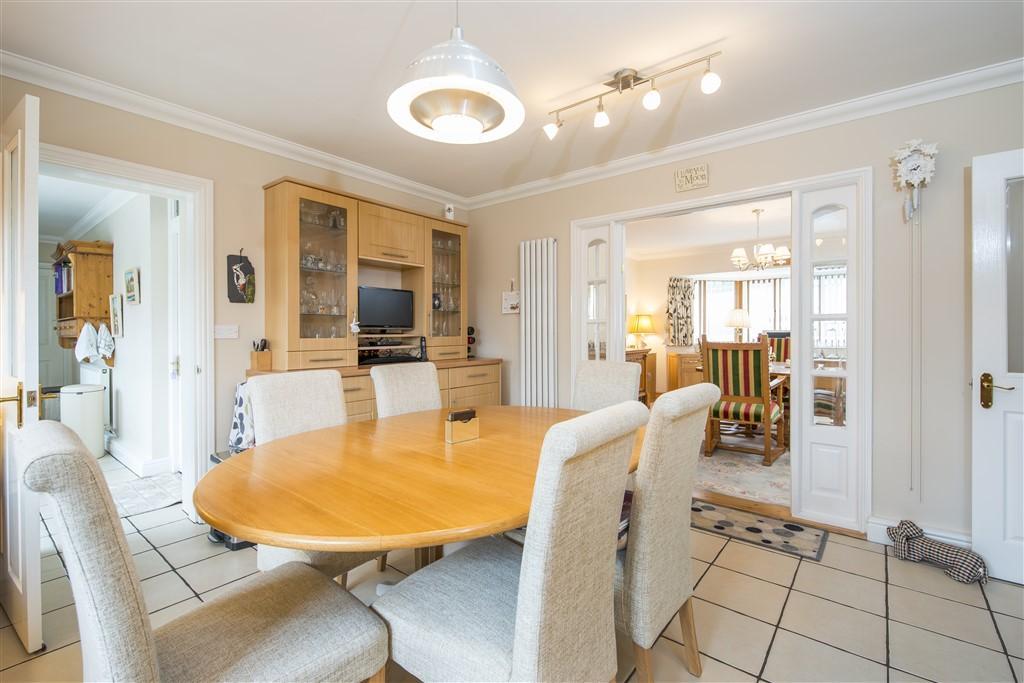 Kitchen / Breakfast Room