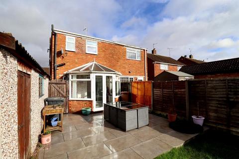 31 Blackthorn Drive, Luton, LU2 8EE