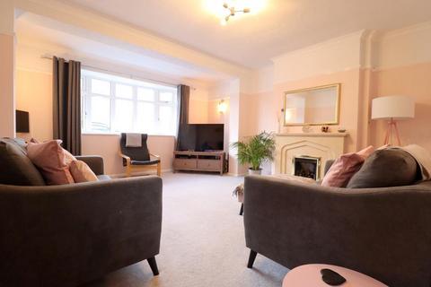 31 Blackthorn Drive, Luton, LU2 8EE