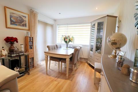 2 bedroom end of terrace house for sale, Tilgate, County View, Luton, Bedfordshire, LU2 8RR