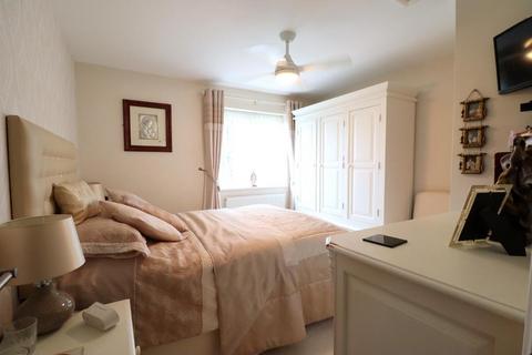 2 bedroom end of terrace house for sale, Tilgate, County View, Luton, Bedfordshire, LU2 8RR