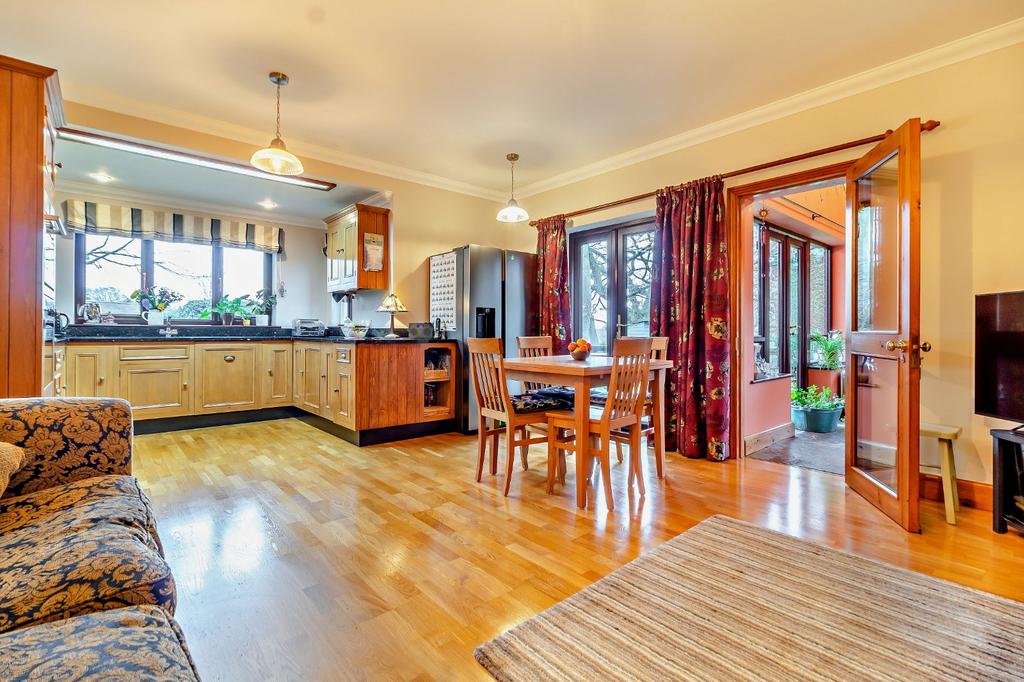 Kitchen Family Room